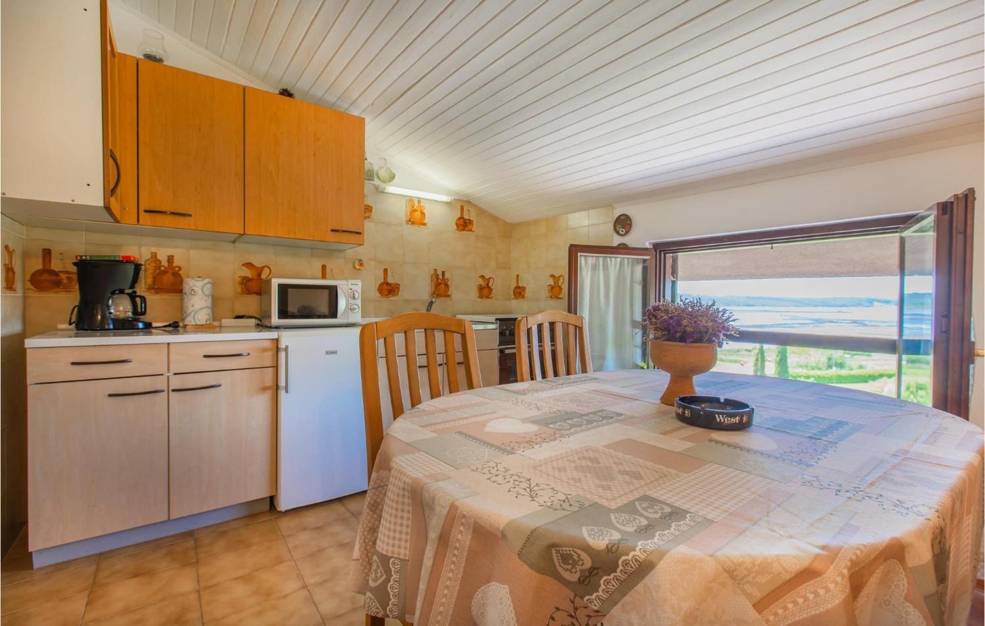 Amazing Apartment In Secovlje With Kitchen Exterior photo