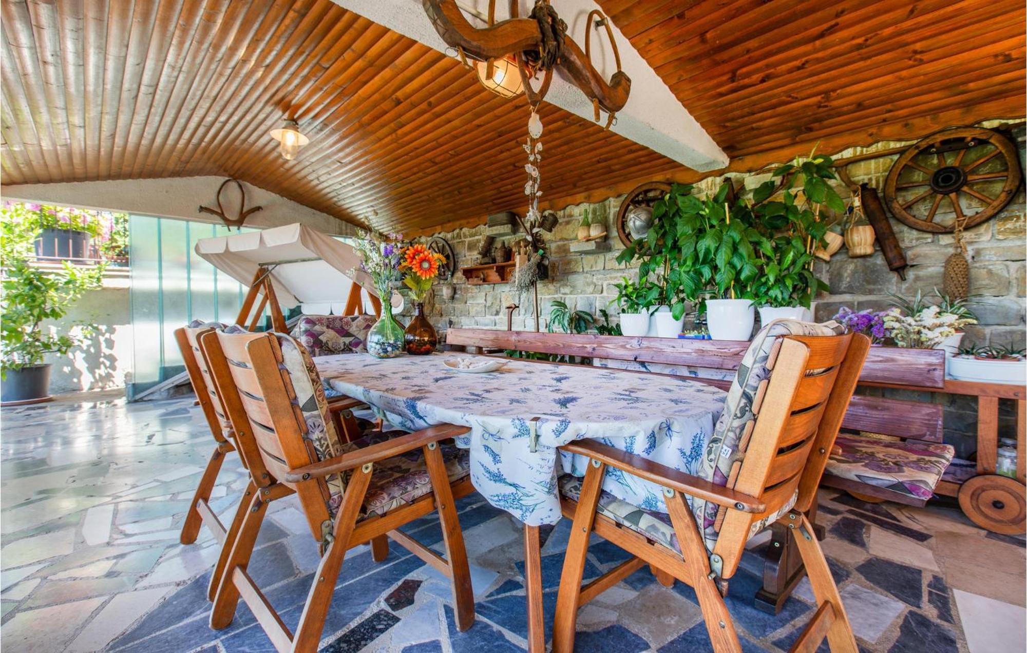 Amazing Apartment In Secovlje With Kitchen Exterior photo